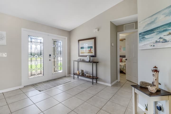 Tropical, Heated Pool, 3 King Beds - Cape Coral, FL