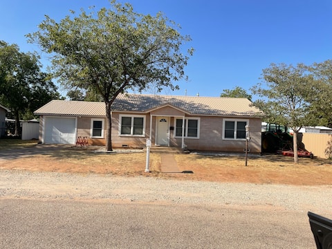 Nanny's Nifty Fifties Cottage