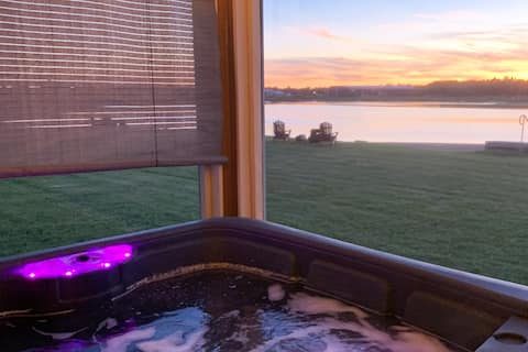 Sunset-Spa Waterfront Retreat! Pool & Nat'l Park