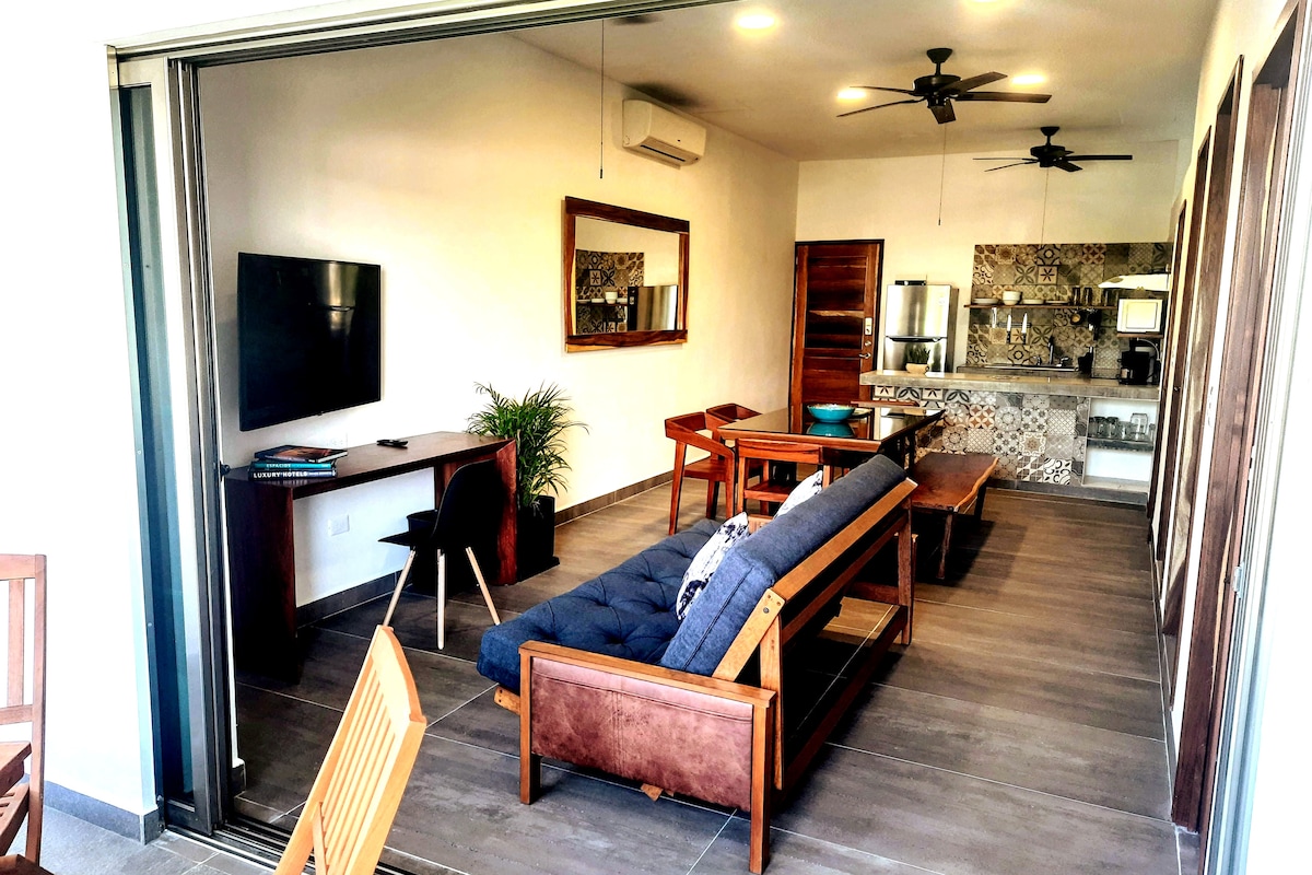 宽敞、现代、清新且通风良好的阁楼