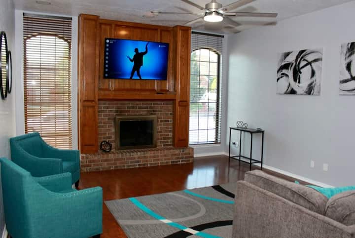 Heritage House. Modern Spacious. Close To It All. - Lawton, OK