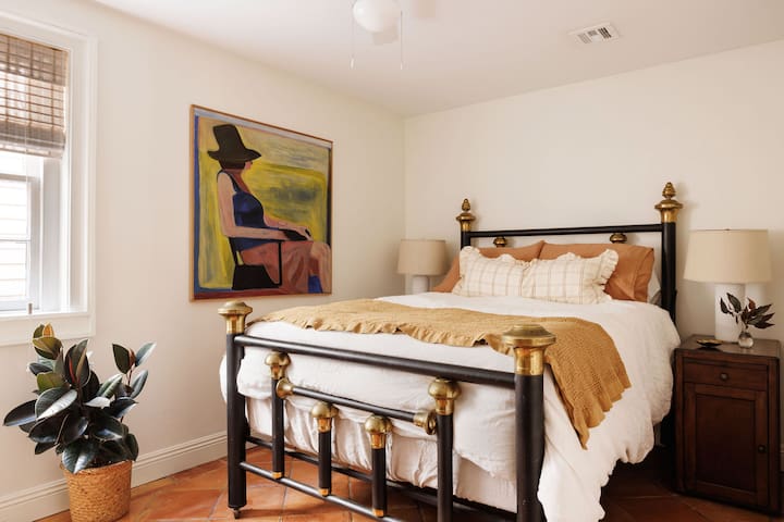 Cozy apartment in Bayou St John