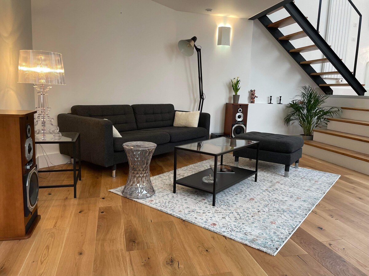 Top Airbnb: Loft Rémois "les Bains Douches" private parking en Reims