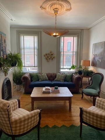 Townhouse with garden gallery image 5