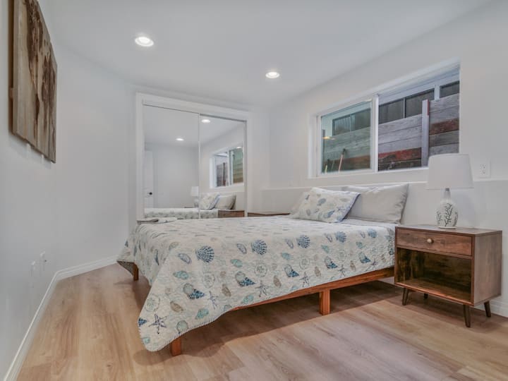 Chambre avec lit Queen Size au rez-de-chauss