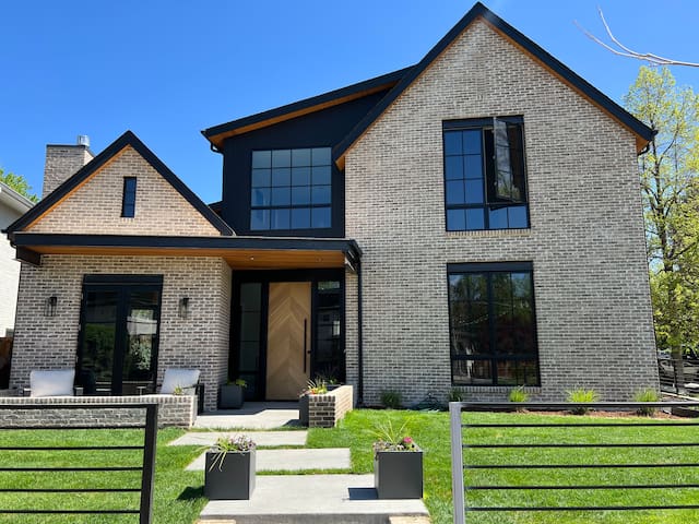 New build house with heated pool!