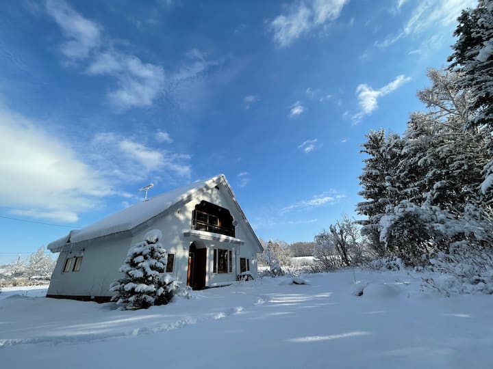 Winter in Furano | Private Cottage & Ski Base