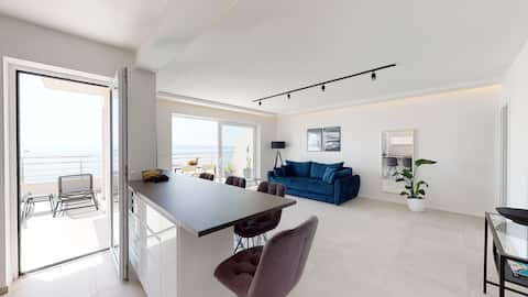 Successful Airbnb property: Luxury Penthouse Adriatic Blue-On the beach in Općina Tučepi
