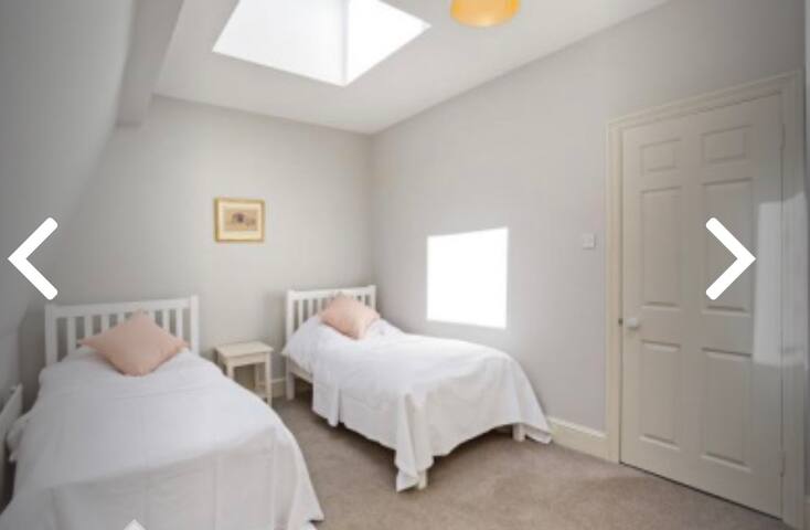 Family home in Wandsworth London SW18 parking free gallery image 2