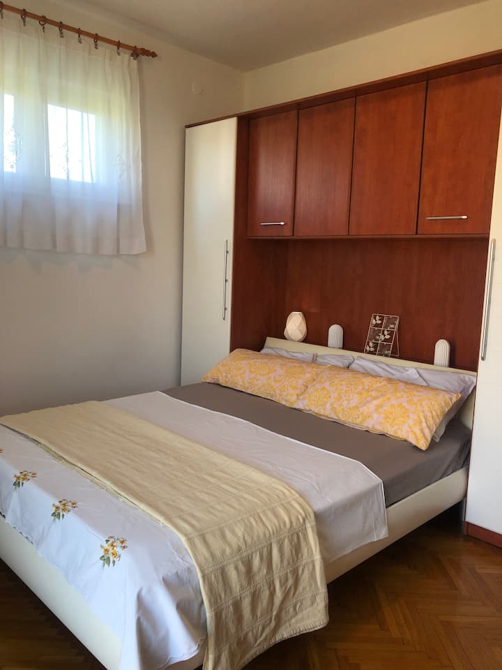 Dhomë gjumi 1