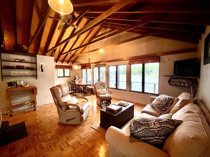 Lake Saint Catherine Cottage With Private Dock. - Granville, NY