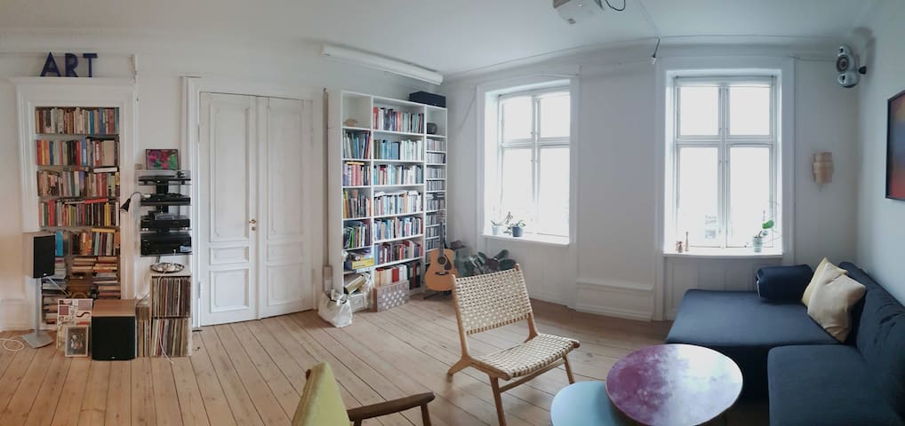 Klassisk herskabslejlighed i centrum af København