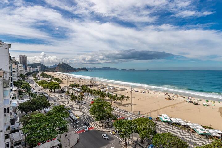 Amazing 3BDR apartment at Copacabana Beach. gallery image 3