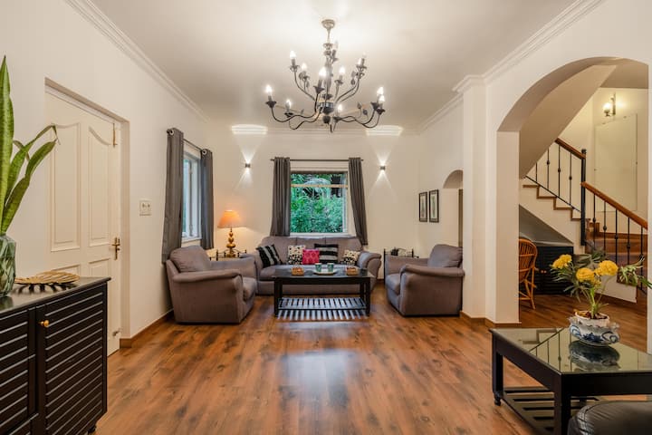 Living room image 1