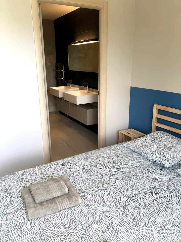 غرفة النوم 2