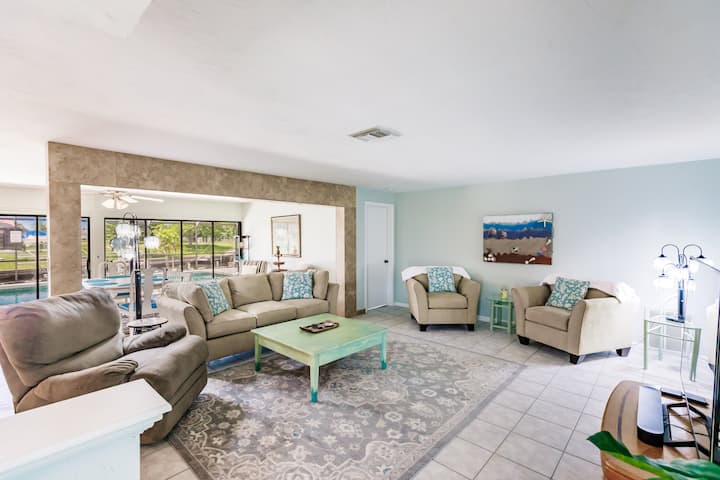 Boater's Paradise-lux 3 Bd W/ Private Heated Pool - Port Charlotte, FL