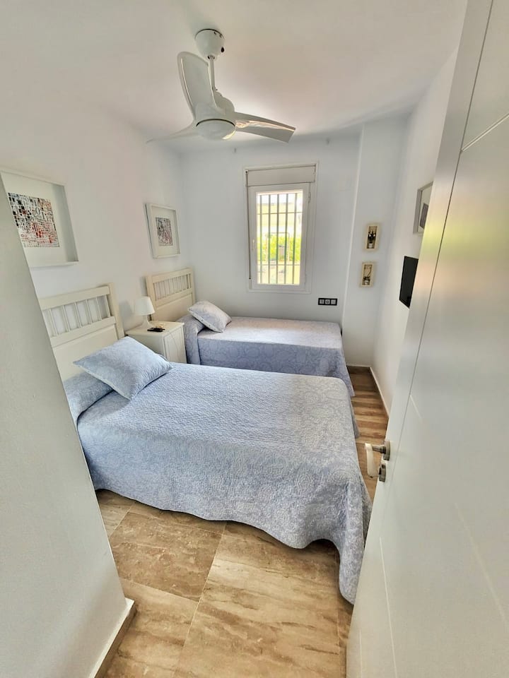 غرفة النوم 1