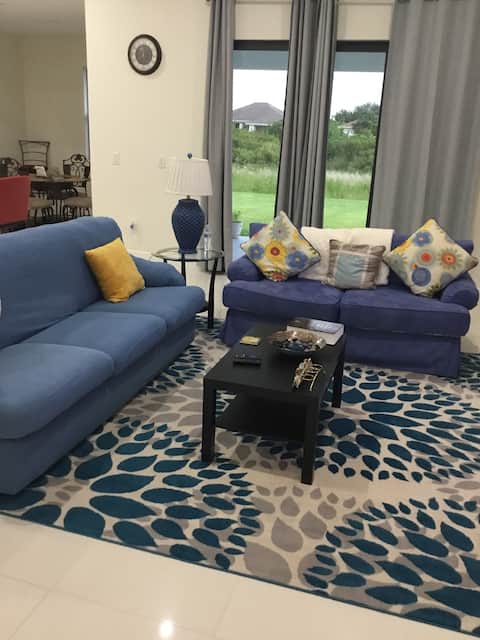 Popular Airbnb listing: Peaceful Living 3 Bed * 2 Bth in Lehigh Acres