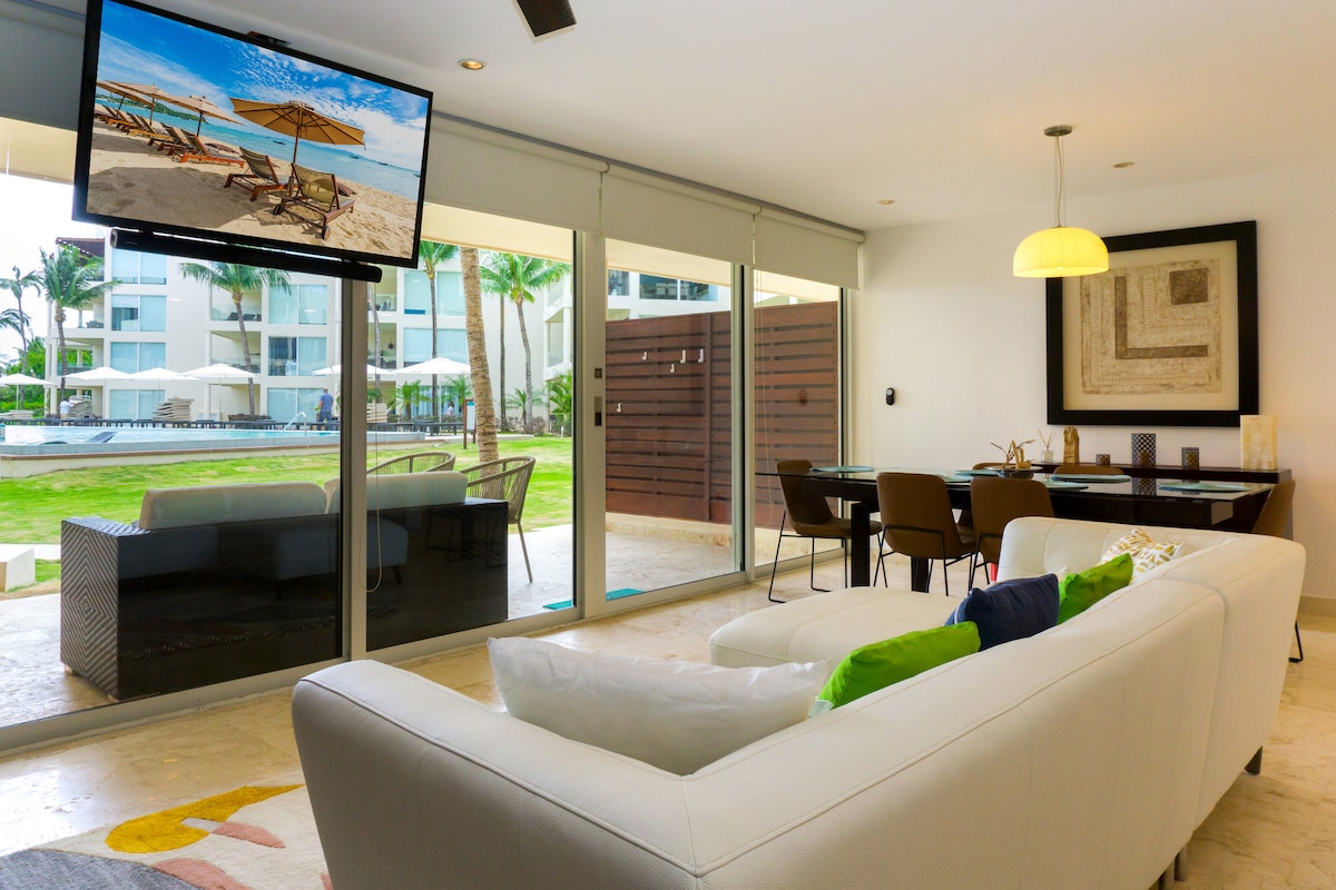 Popular Airbnb listing: Condo GH12 at Elements! w/ beach + club private! in Las Brisas