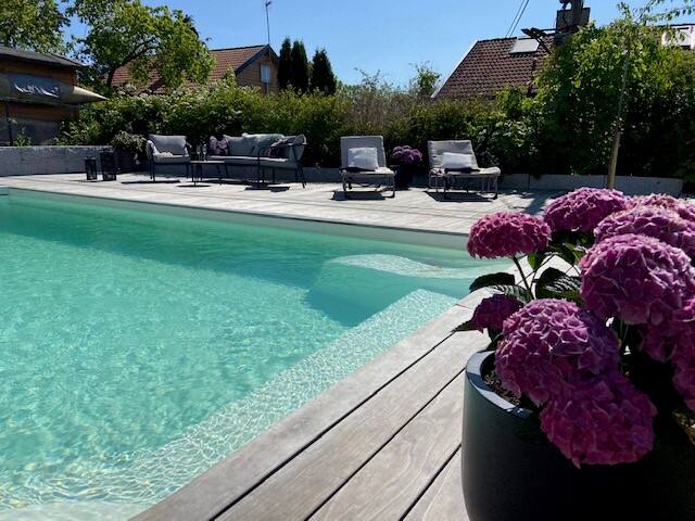 Villa med oppvarmet svømmebasseng