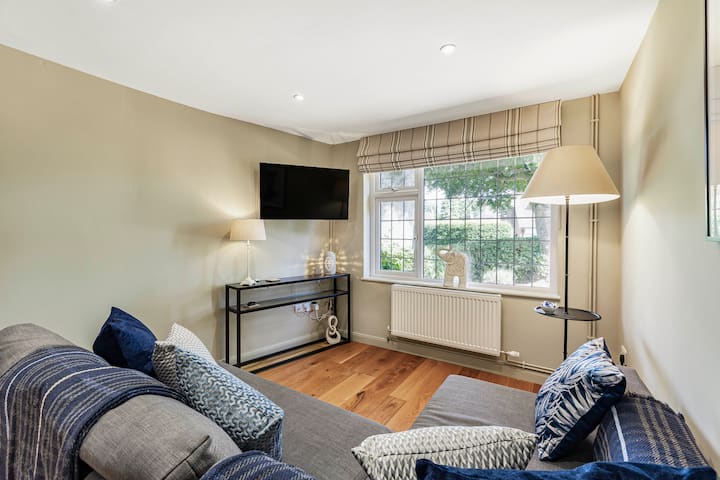 Adorable & Charming Property. Sleeps 6, 1 Bedroom - Harpenden