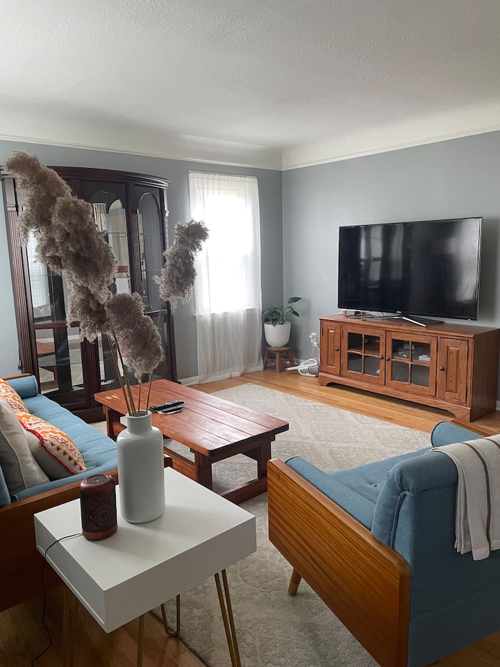 A private room with a interesting geometric shape! Houses for Rent in