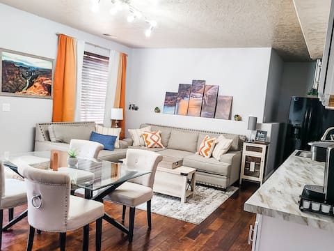 Zion Gateway Villa- 2 Bedroom Suite with Hot Tub !