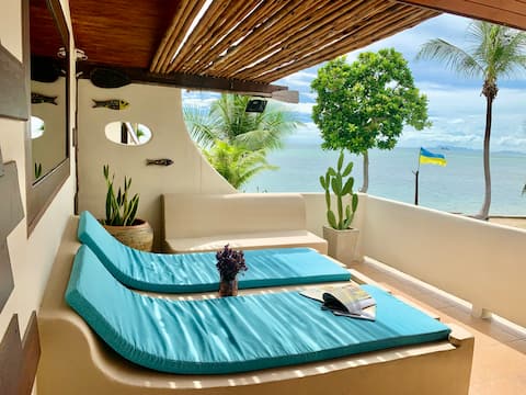 Rare Two-Bedroom, on the beach, all inclusive