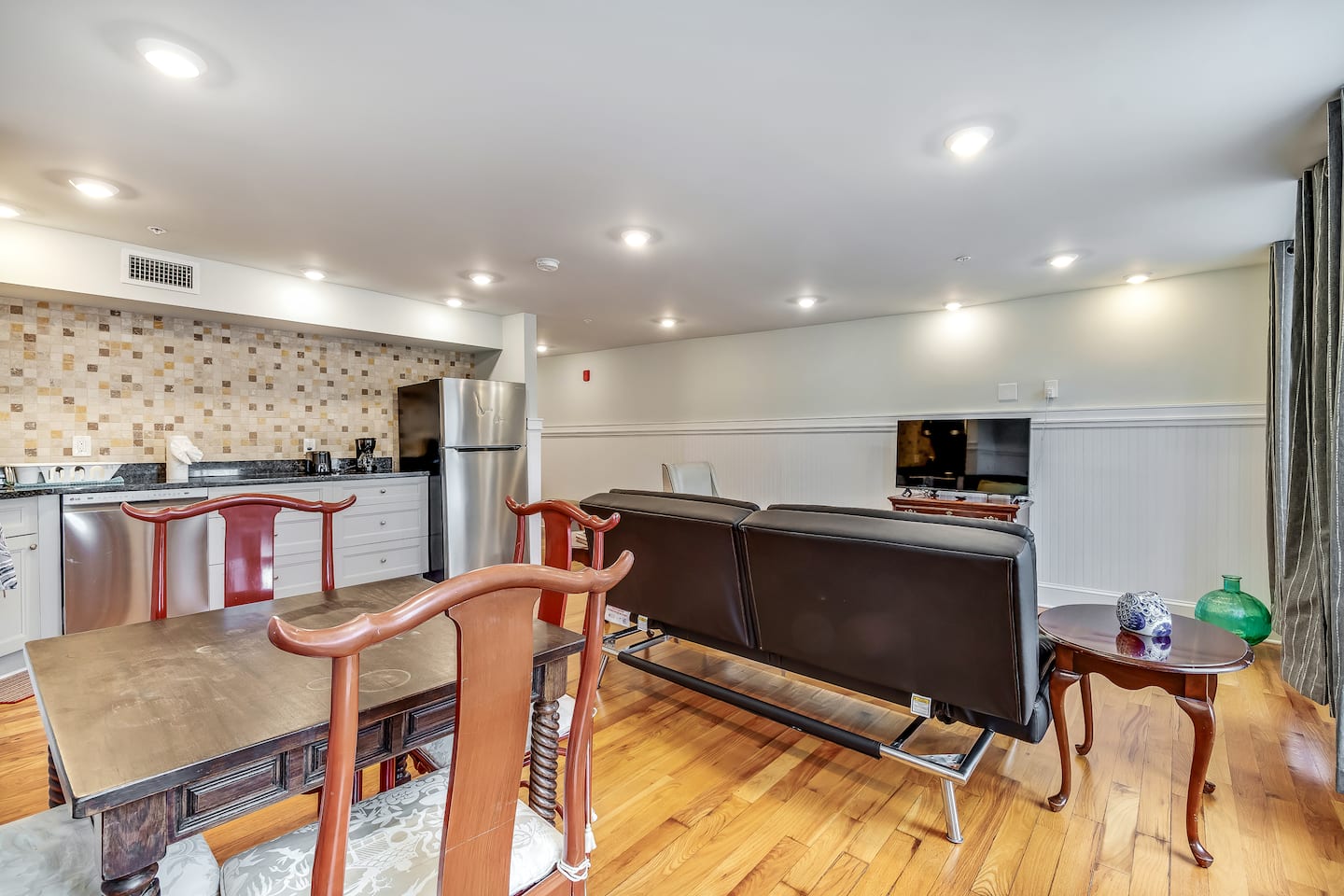 Unit 6 Queen & Sofa Beds, Wi-Fi, Elevator@Old City
