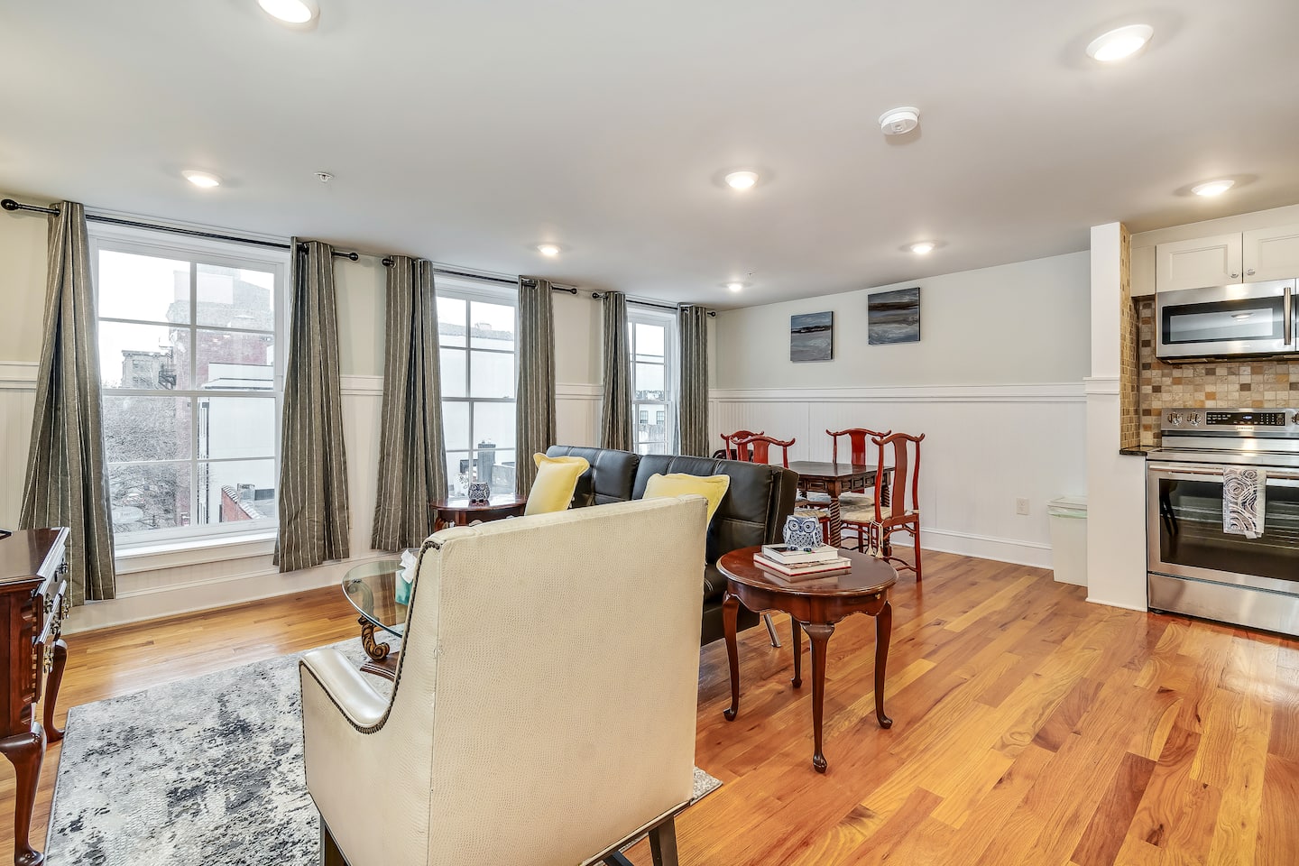 Unit 6 Queen & Sofa Beds, Wi-Fi, Elevator@Old City