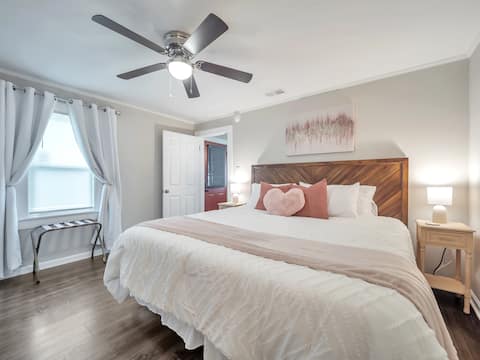 Near MTSU, Downtown& Parks/Coffee Bar/Large Master