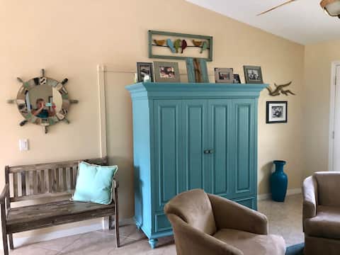 Top performing Airbnb: Little Piece of Paradise-PRIVATE heated pool & spa in South Venice