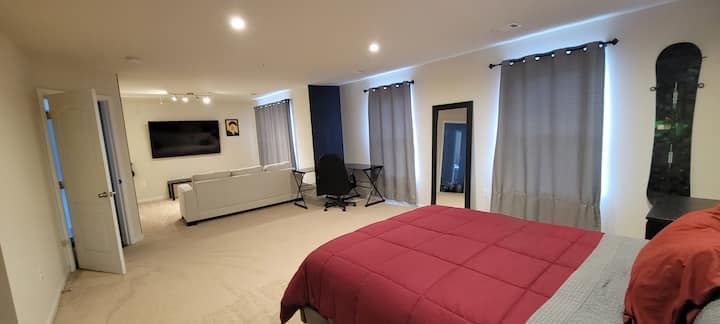 Clean 4 bedroom cul-de-sac near downtown DC