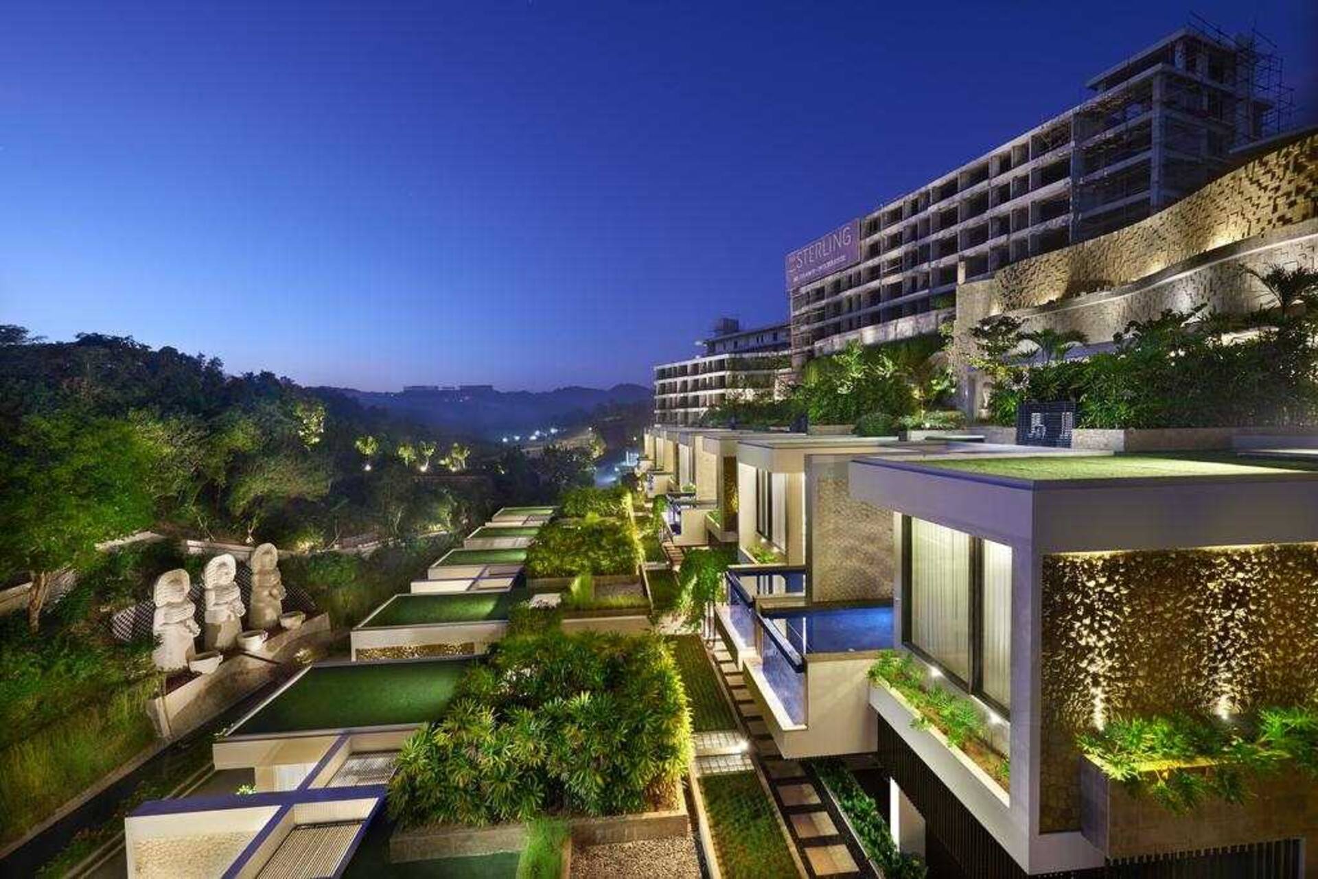 Poolside Cliff Retreat 2 Bedroom Private Villa in Uluwatu 2