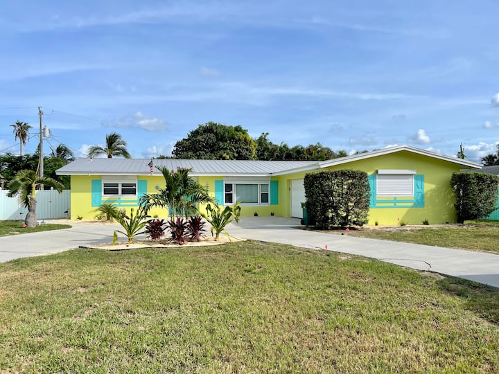 Island-themed, Four-bedroom Game House! - Melbourne Beach, FL
