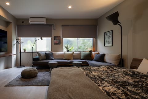 [Kanazawa station 3 minutes on foot rental hotel] 1 building 5LDK is private, so everyone has fun!