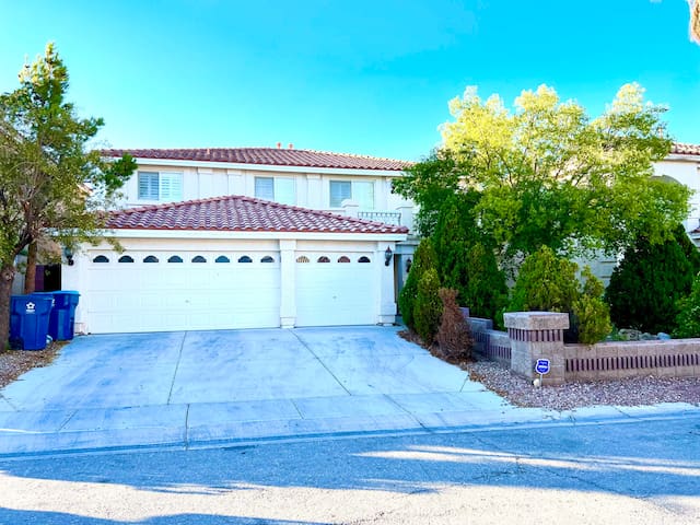 COVE PLAYHOUSE gallery image 2