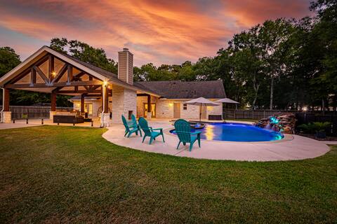 2 King Suites, Pool/Spa, Covered Patio and Kitchen