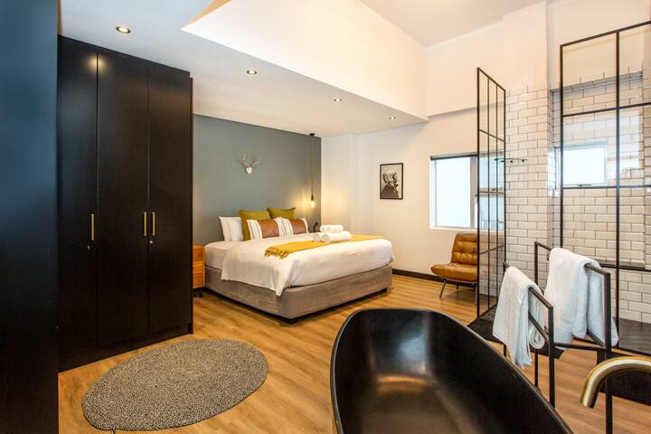 Phosphor – Luxury ground floor penthouse gallery image 4