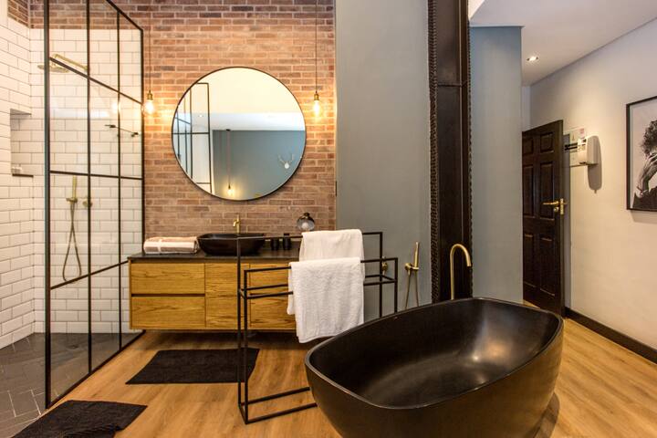 Phosphor – Luxury ground floor penthouse gallery image 5