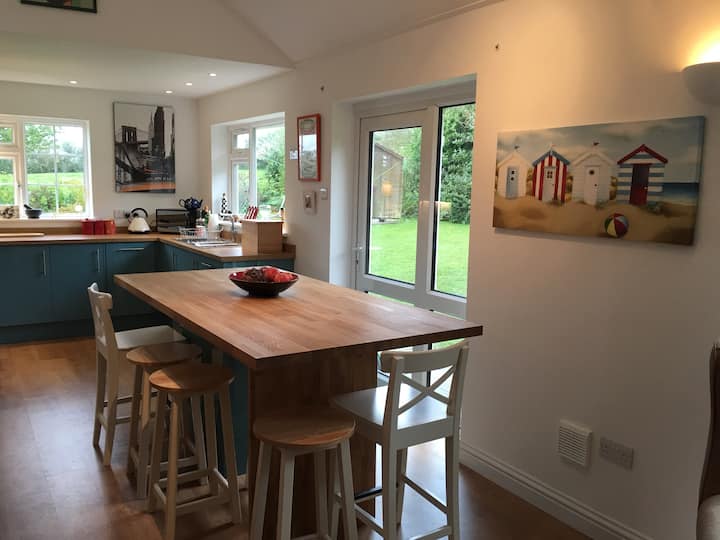 Lovely Sunny Bungalow On Outskirts Of Rock. - Padstow