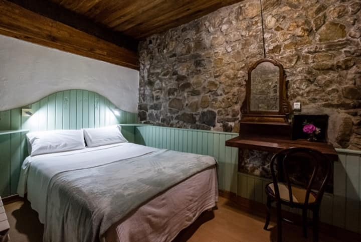 ห้องนอนลอเรลชั้นล่าง