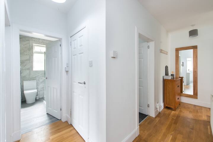 Renovated – Cosy 3 bedroom home Central Edinburgh gallery image 5