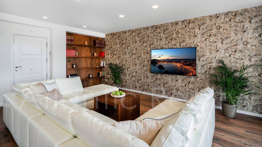 Luxury on the Beach | Atlantic Realty gallery image 5