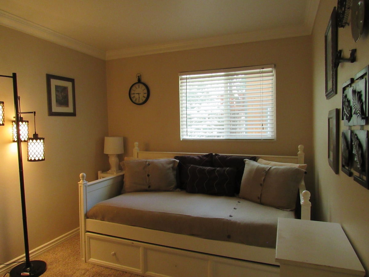 Kitanda cha kusukumwa chenye vitanda viwili pacha