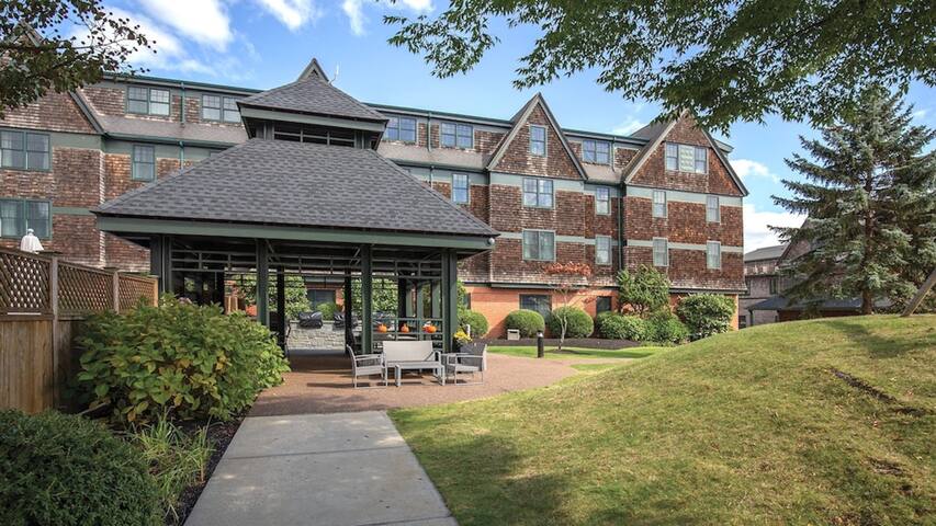 2BR Newport Oceanside Condo Resort w/2 Pools! gallery image 2