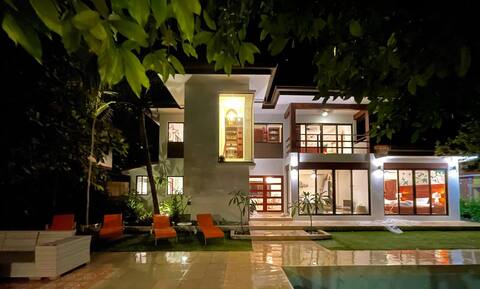 Luxury Villa (10p Max) - Beach Club Access