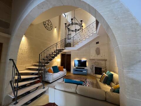 Xaghra Villa Gozo. Large Luxury Family Farmhouse.