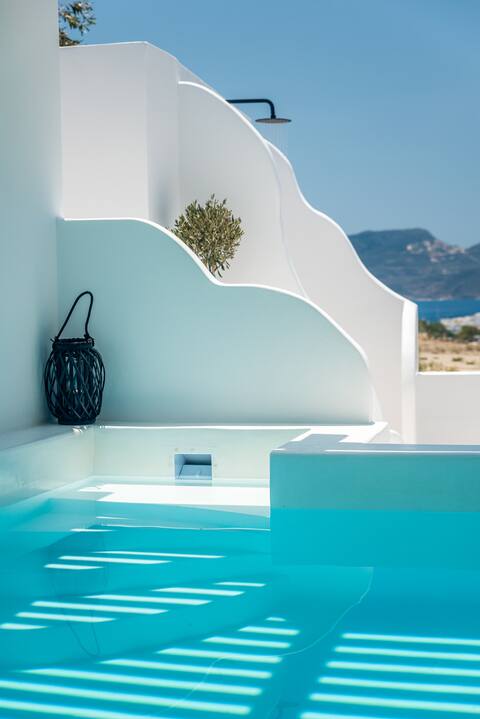 Calma Suite Milos-  Suite with private swimming pool.