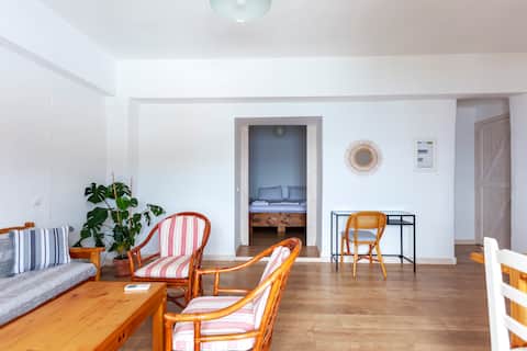 Top Airbnb: Cute one bedroom apartment with patio in Himarë